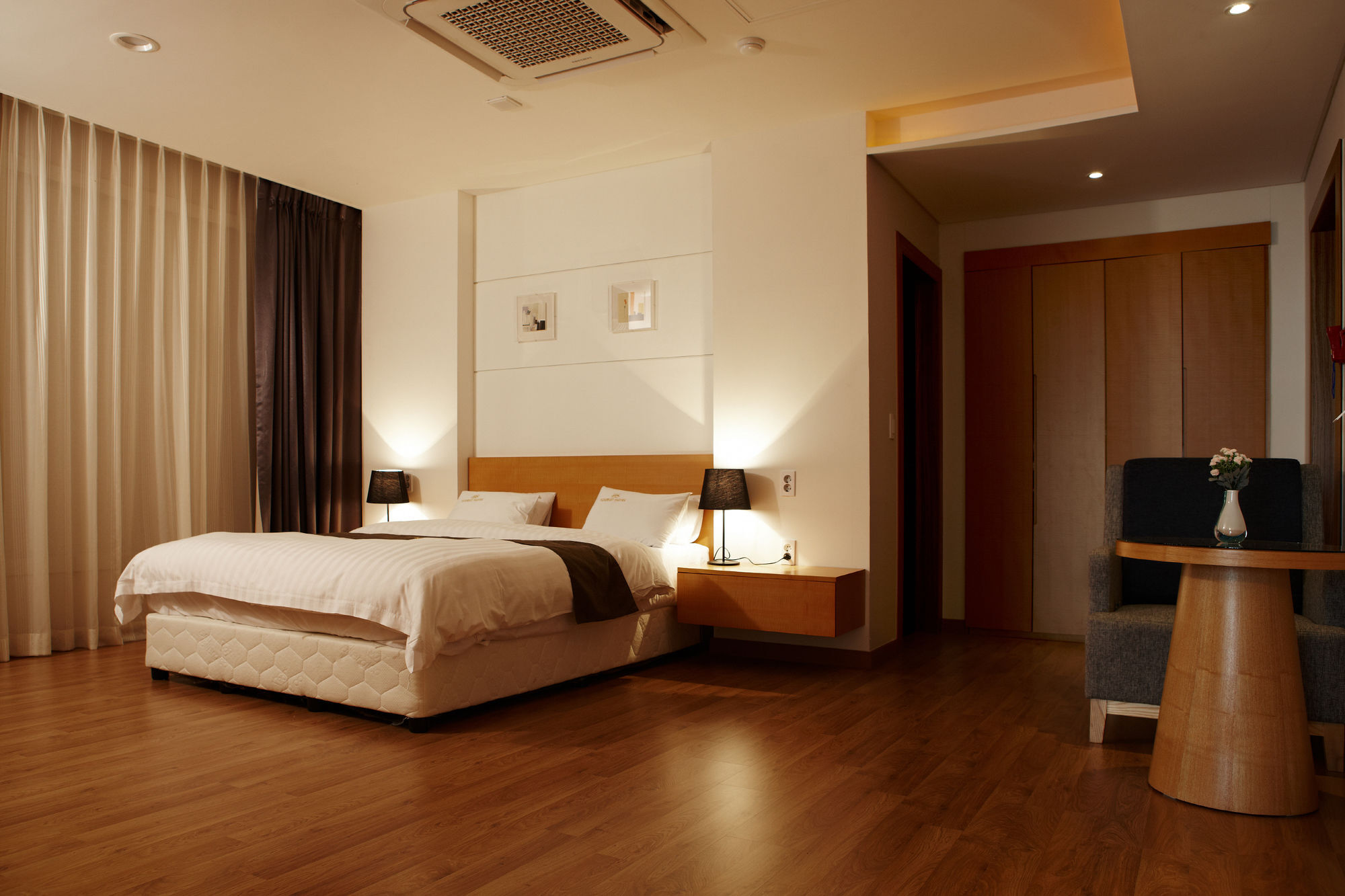 Hs Tourist Hotel Yeosu Εξωτερικό φωτογραφία